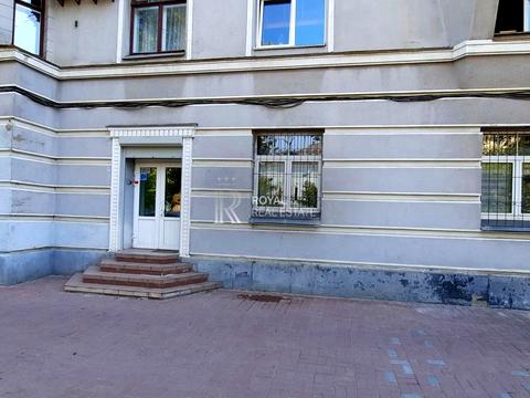 комерційна за адресою Івана Мазепи вул. (Січневого Повстання), 3