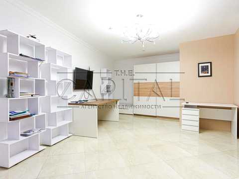 комерційна за адресою Болсуновська вул. (Сергія Струтинського), 21