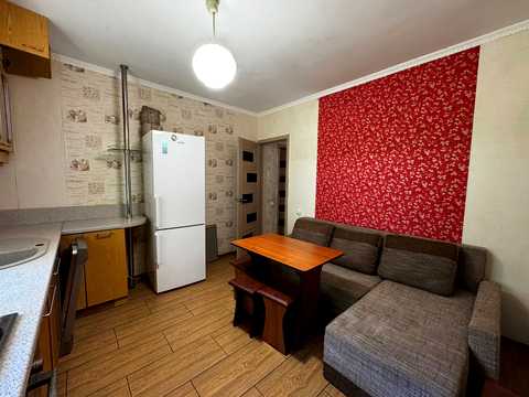 квартира за адресою Героїв просп., 10