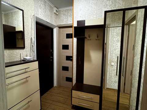 квартира за адресою Героїв просп., 10