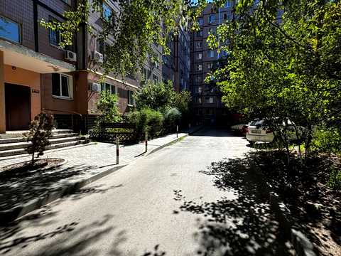 квартира за адресою Героїв просп., 10