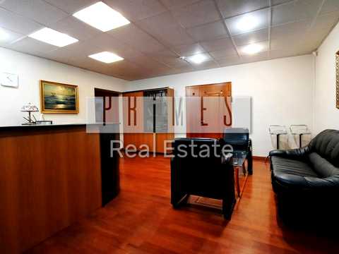 комерційна за адресою Верховинна вул., 18