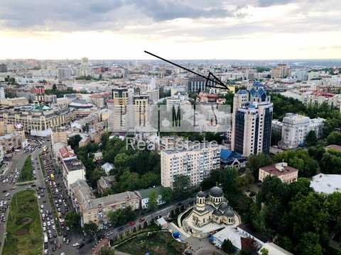 комерційна за адресою Шовковична вул., 42