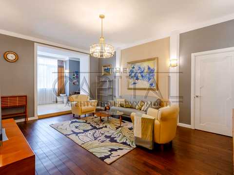 квартира за адресою Заньковецької вул., 8