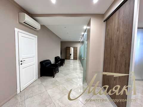комерційна за адресою Болсуновська вул. (Сергія Струтинського), 23
