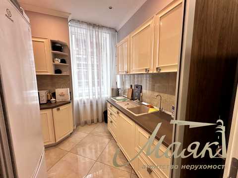 комерційна за адресою Болсуновська вул. (Сергія Струтинського), 23
