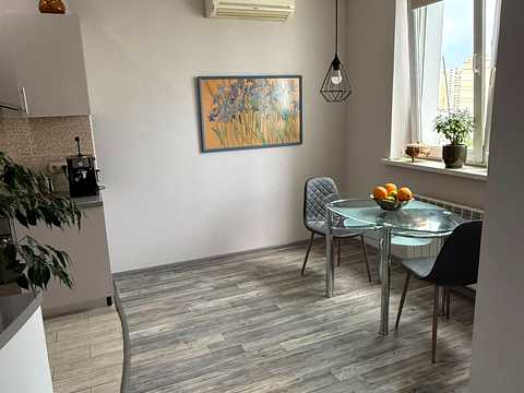 квартира за адресою Олександра Мишуги вул., 8