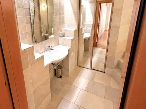 квартира за адресою Тіниста вул., 15