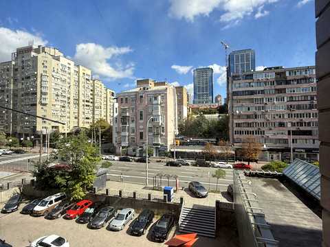 квартира за адресою Антоновича вул. (Горького), 102