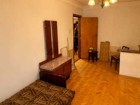 квартира за адресою Космонавтів просп., 6