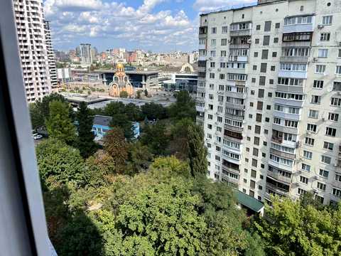 квартира за адресою Патріарха Мстислава Скрипника вул. (Миколи Островського), 11