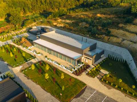 комерційна за адресою урочище Ягниди вул., 1
