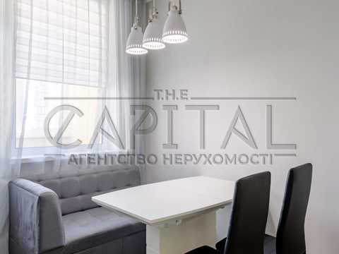 квартира за адресою Степана Рудницького вул. (Академіка Вільямса), 19/14