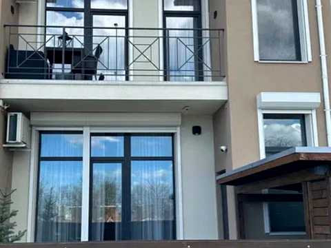 будинок за адресою Центральна вул.