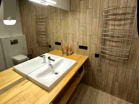 будинок за адресою Центральна вул.