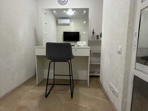 комерційна за адресою Академіка Сахарова вул., 3г