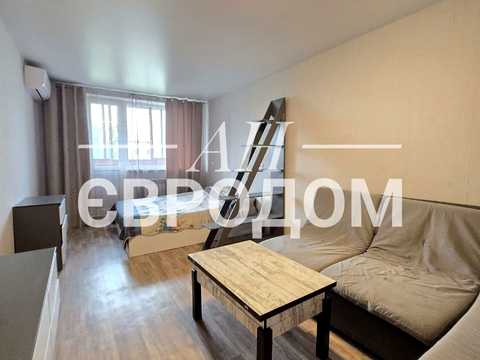 квартира за адресою Перемоги просп., 72г