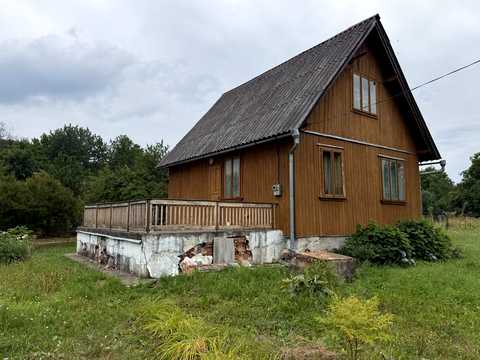 будинок за адресою с. Мирне