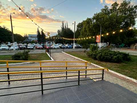 комерційна за адресою Варненська вул., 7в