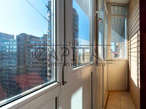 квартира за адресою Євгена Коновальця вул. (Щорса), 32-Б
