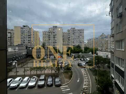 квартира за адресою Срібнокільська вул., 1