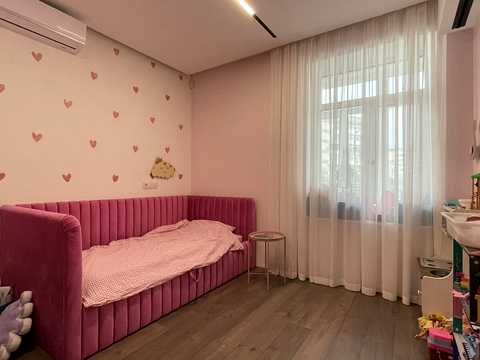 квартира за адресою Шкільна вул. (Героїв Сталінграда), 56