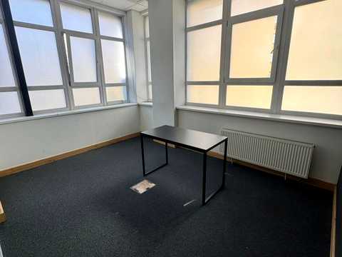 коммерческая по адресу Евгения Коновальца ул. (Щорса), 36-Д