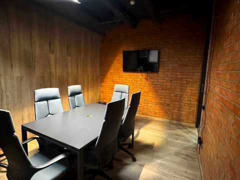 комерційна за адресою Глибочицька вул., 45