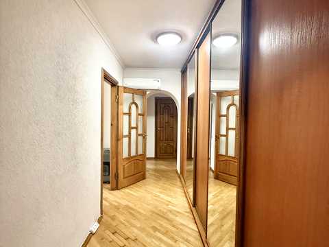 квартира за адресою Андрія Верхогляда вул. (Михайла Драгомирова), 2