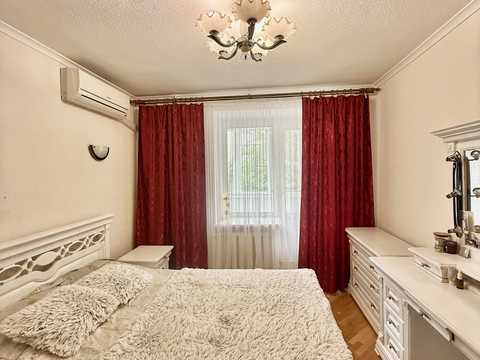 квартира за адресою Андрія Верхогляда вул. (Михайла Драгомирова), 2
