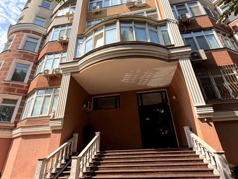 квартира за адресою Каркашадзе пров. (Цегляний), 9