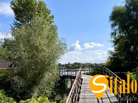 будинок за адресою с. Вишеньки, Центральна