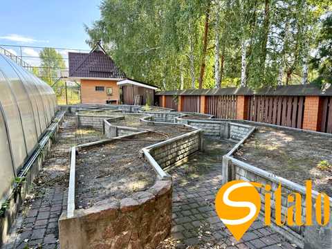 будинок за адресою с. Вишеньки, Центральна
