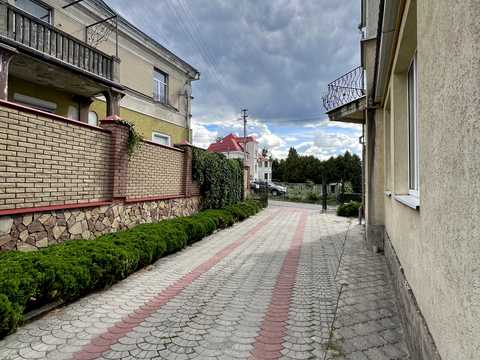 паркомісце за адресою Олександра Валенти вул., 6