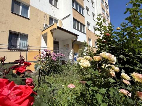 квартира за адресою Льва Ландау просп. (50-річчя СРСР), 52-А