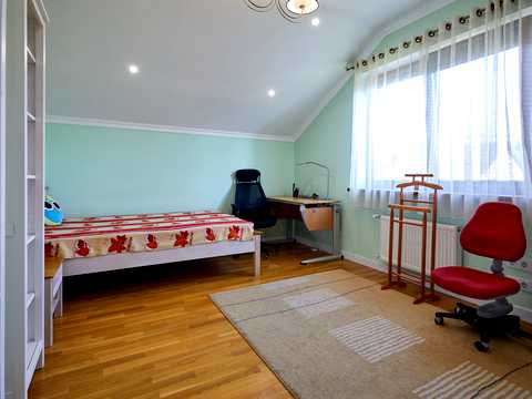 будинок за адресою Івана Гончара, 12
