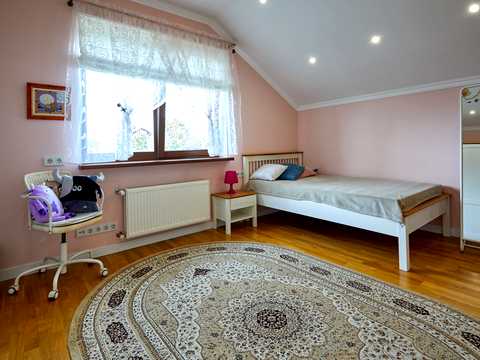 будинок за адресою Івана Гончара, 12