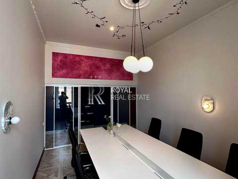 комерційна за адресою Шота Руставелі вул., 15-Б