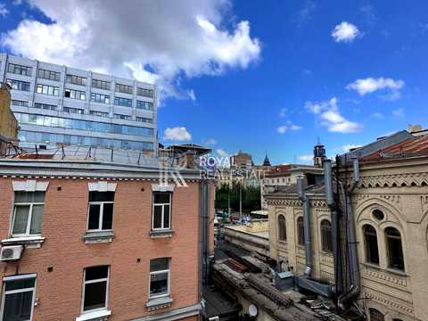 комерційна за адресою Шота Руставелі вул., 15-Б