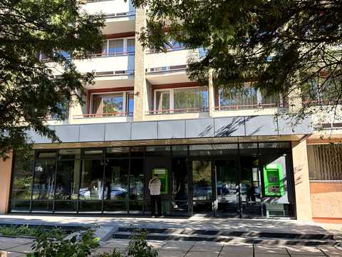 комерційна за адресою Володимира Великого вул. (Артема), 50