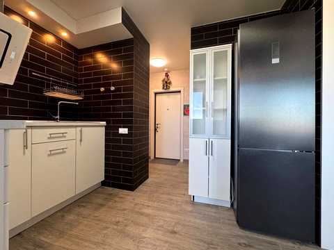 квартира за адресою Софії Русової вул., 1