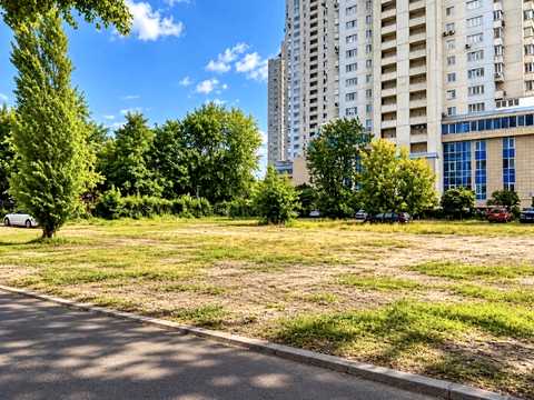 участок по адресу Павла Тычины просп., 13