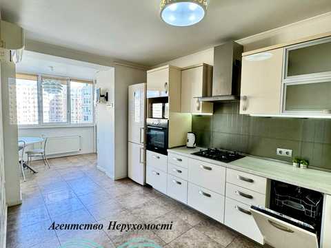 квартира за адресою Боголюбова вул., 20