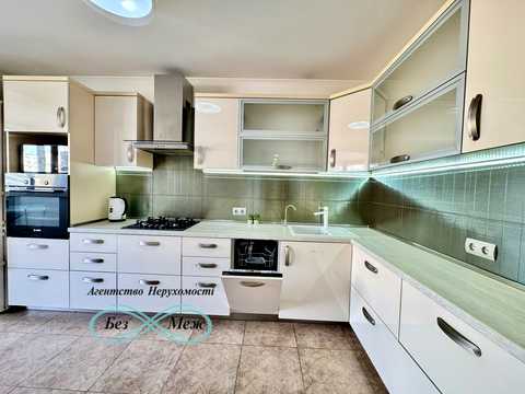 квартира за адресою Боголюбова вул., 20