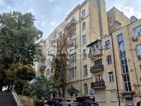 квартира за адресою Костельна вул., 8