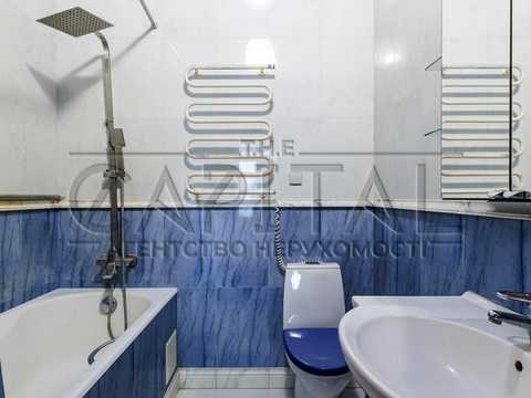 квартира за адресою Трьохсвятительська вул., 9