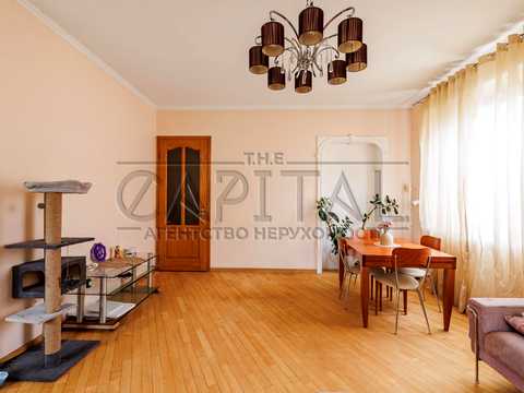 квартира за адресою Трьохсвятительська вул., 9