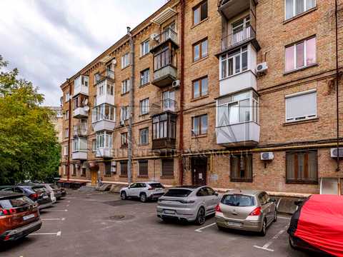 квартира за адресою Трьохсвятительська вул., 9