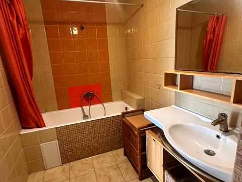 квартира за адресою Надрічна вул., 223