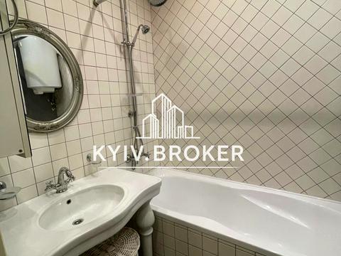 квартира за адресою В'ячеслава Чорновола вул., 27